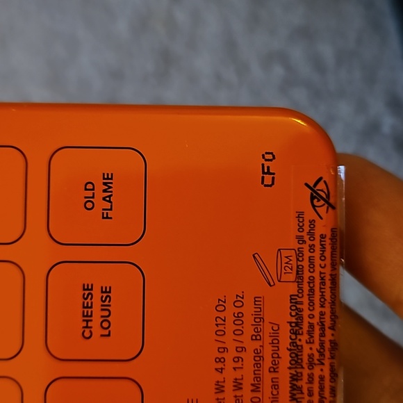 Too Faced - Light My Fire eyeshadow palette - Picture 5 of 5